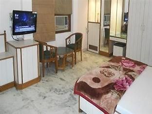 Hotel Celebration Канпур Экстерьер фото